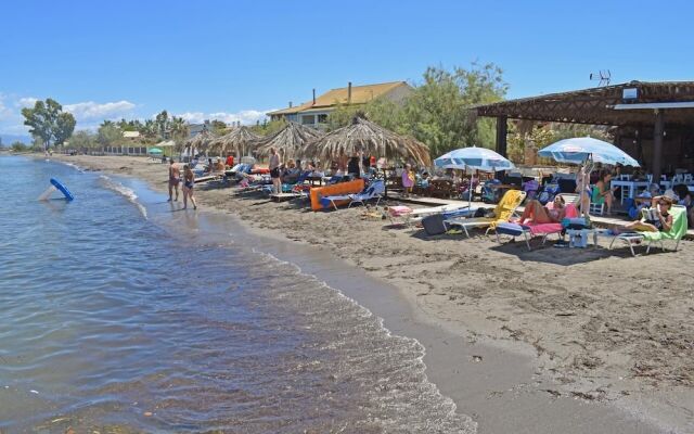Petrakis Beach