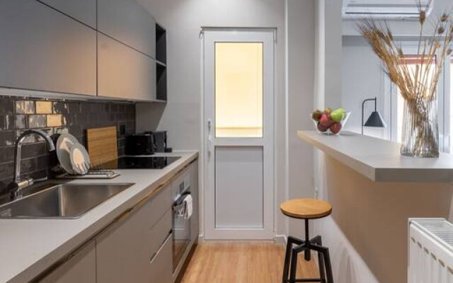 2A · The Beehive Apartment 2A