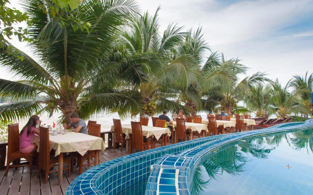 Haad Yao Bayview Resort & Spa