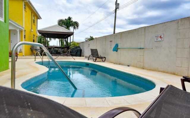 Two Bedroom Apartment With Pool Located Near the Beach and Kensington Oval