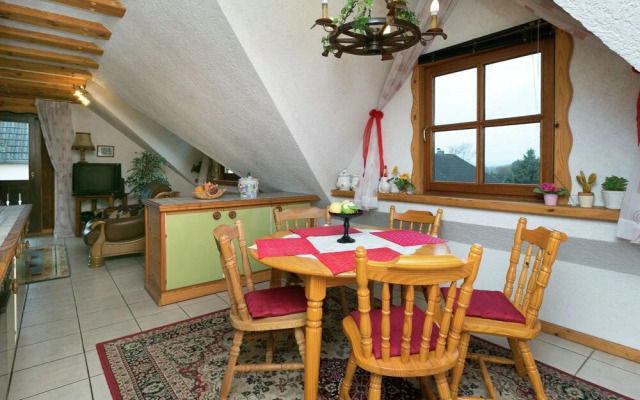 Warm Apartment in Bombogen Germany with Private Parking