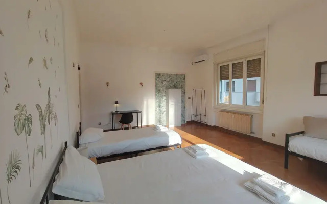 Dock Bay Lodge Hostel