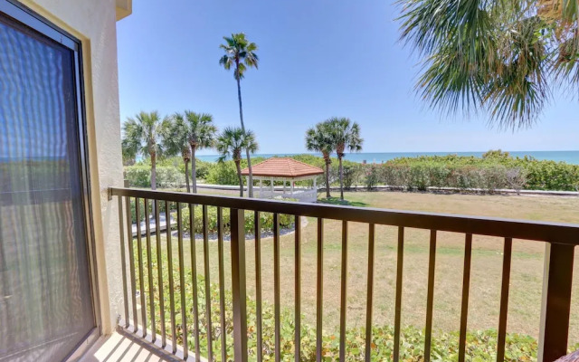 Land's End 11-202 Beach Front