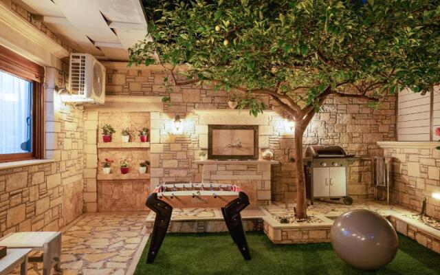 Vasili's Home - 5 Min from the City Ceter