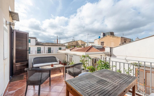Candelai Apartment With Terrace