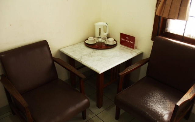 ZEN Rooms Cipaganti – Guest Rooms – Bandung