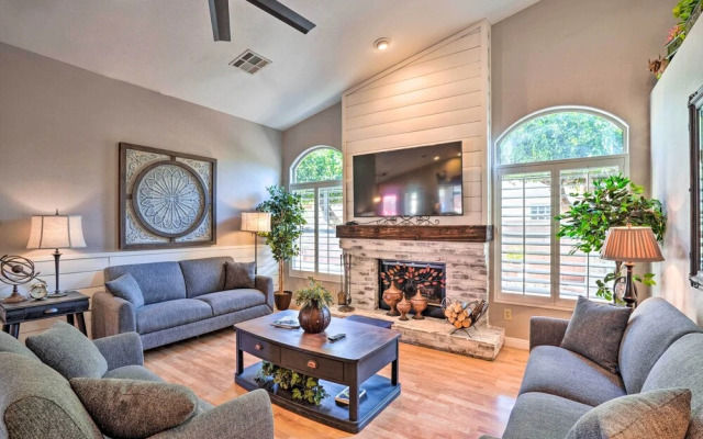 Elegant Peoria Home: Pool, Putting Green, Fire Pit