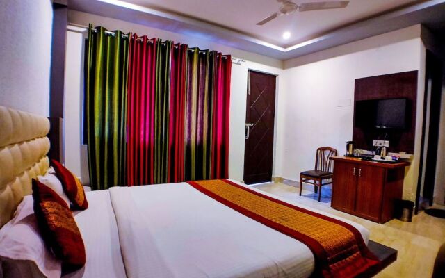 Hotel Grand Tapovan