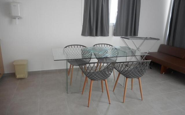 Luxiary Delux Apartment at Kkaras