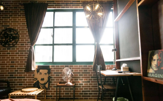 Baker Street Design Inn