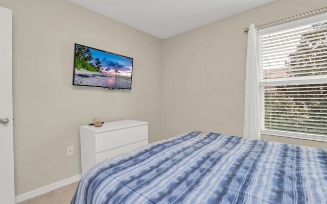 Crown Villa Compass Bay