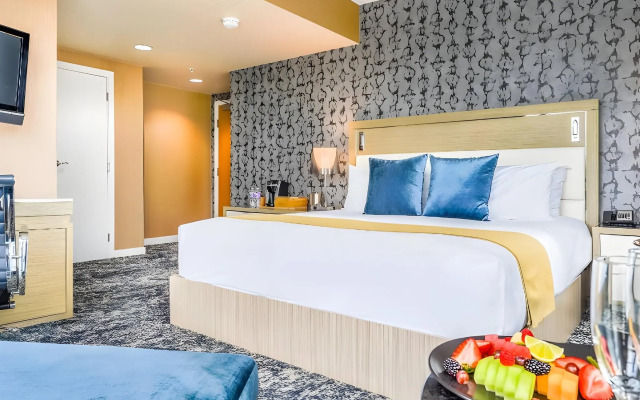Executive Plaza Hotel Metro Vancouver
