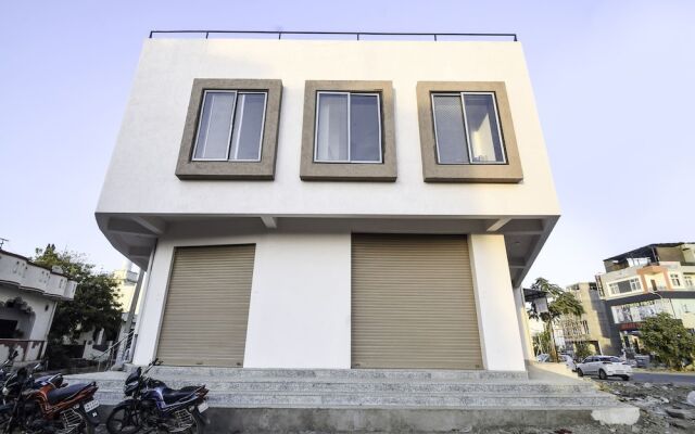 Hari Krishna Palace By OYO Rooms