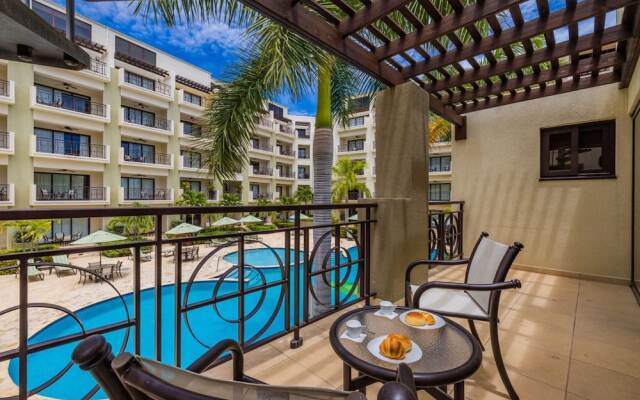 Unique 2BR Penthouse w Privaterooftop Palmbeach