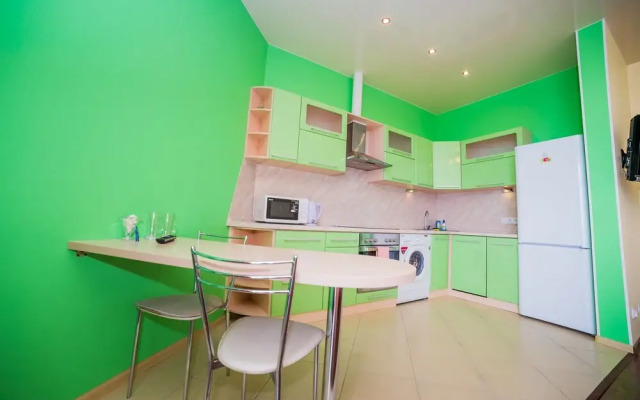 Апартаменты на ул. Комарова, 58-106