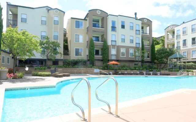 Global Luxury Suites Bridgepoint Circle