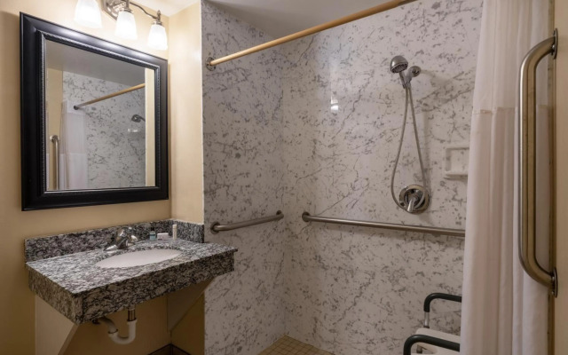 AmericInn by Wyndham Cedar Rapids North