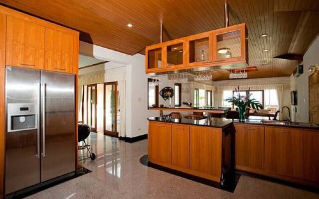 Krabi Sunset Beachfront Villa