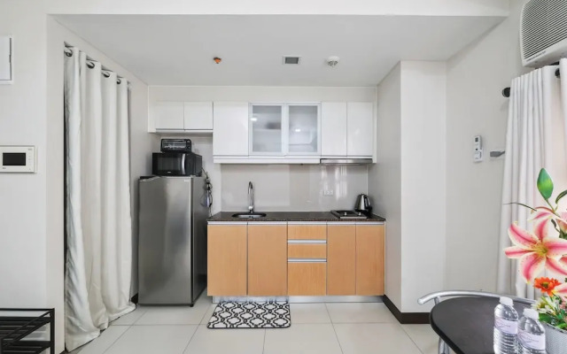 Tess and Tessha Condotel near T3 Airport