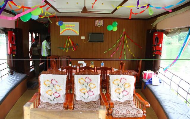 Beachparadise  Daycruise houseboat