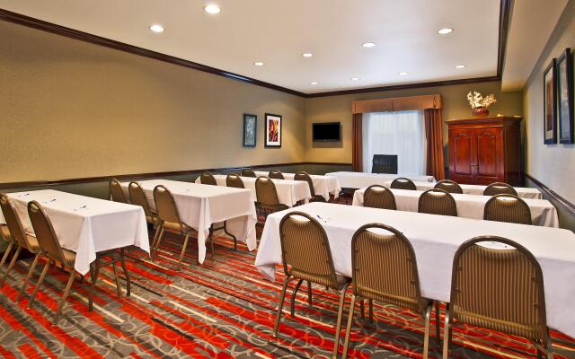 Holiday Inn Express Hotel & Suites Columbus-Groveport, an IHG Hotel