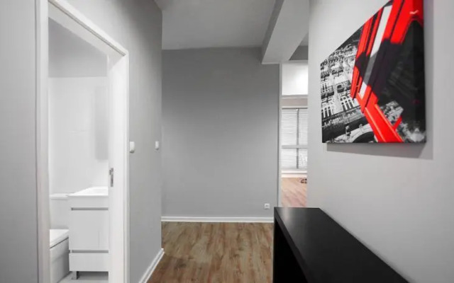 Make Yourself At Home - Porto