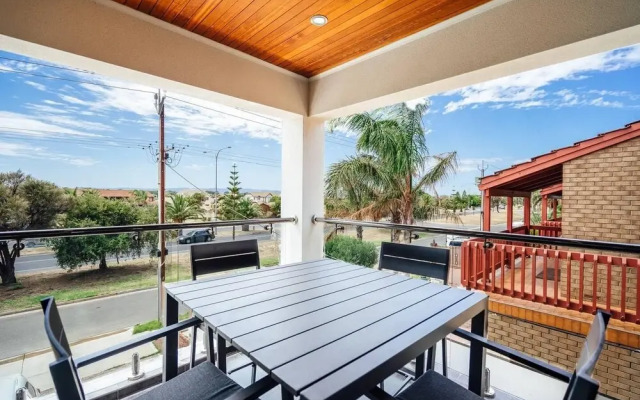 The Grand Oasis - Pool - Wifi - Mins From Beach