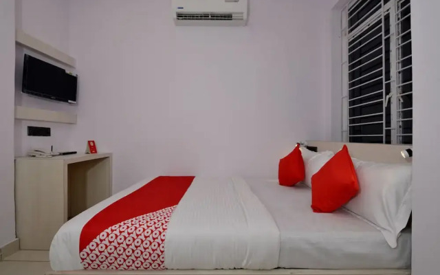 OYO Townhouse 539 Transit Express