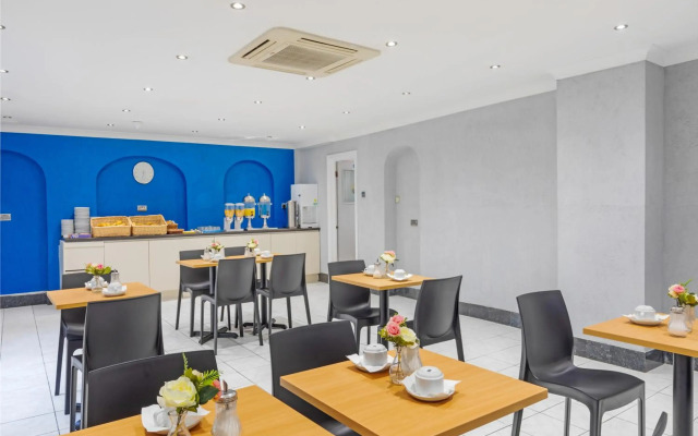 OYO Townhouse Apollo
