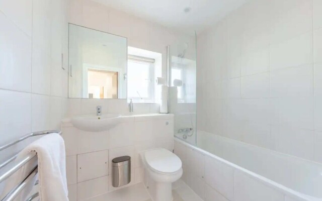 Contemporary 1BD Flat - Camden