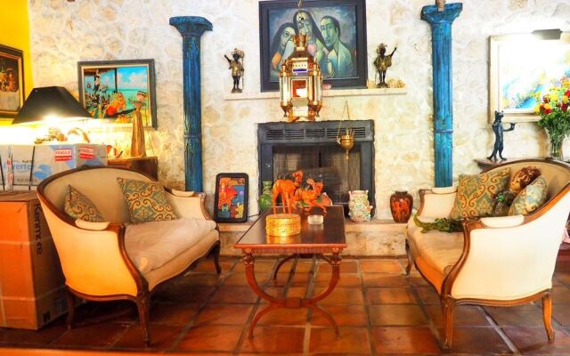Casa Thorn Bed & Breakfast
