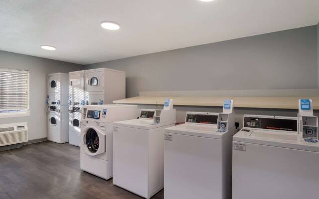 Candlewood Suites Omaha