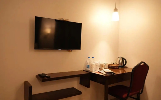 GenX Bhavnagar Hotel