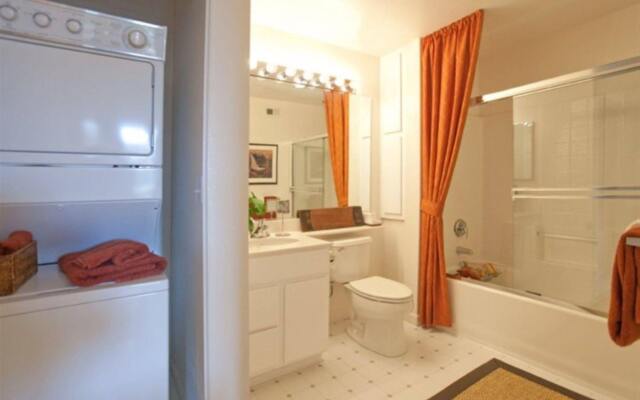 Global Luxury Suites at North Park