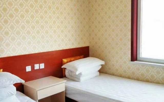 Xinglong Jiahong Inn