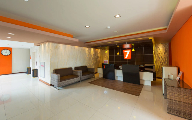 ZEN Rooms Kuta Sunset Road 2