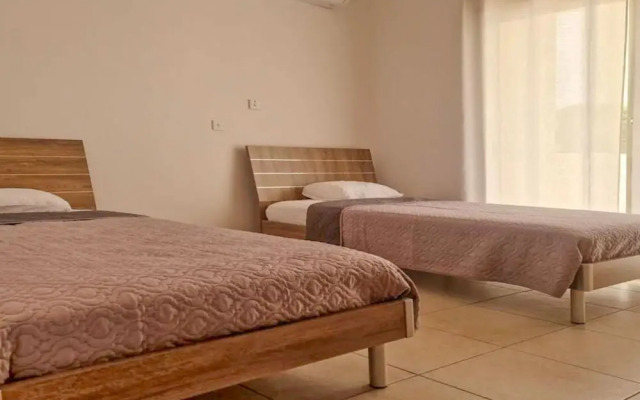 Sunshine Apartment in Pafos