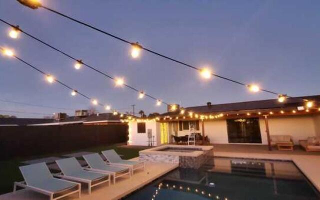 Jacuzzi and Park Bliss by HomeSlice stays