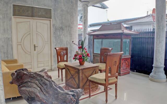 SPOT ON 92834 Wisma Dira Tiara Syariah