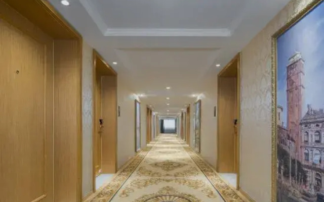 Vienna Classic Hotel (Hengdian Film and Television City Dream Valley)