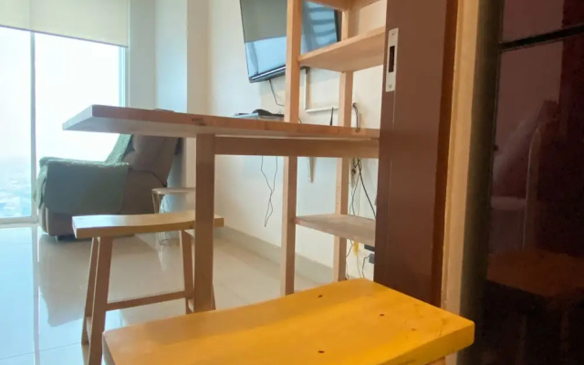 Modern And Homey Studio At Grand Kamala Lagoon Apartment
