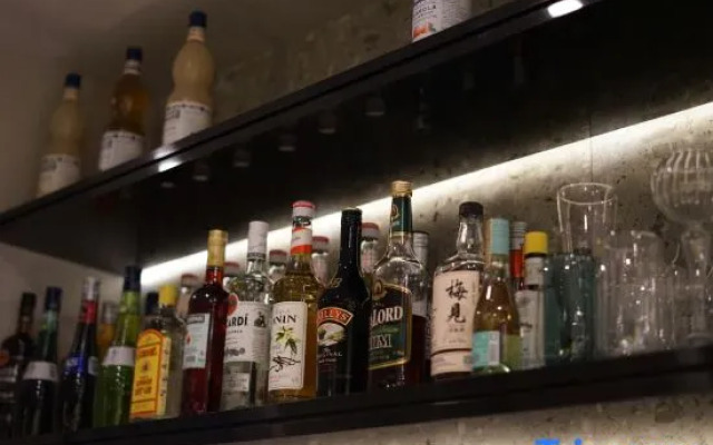 INisle|Skyview Hotel&Bar