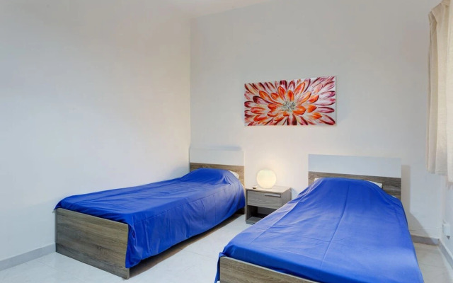 Seafront Apartment in Sliema wt Breathtaking Views