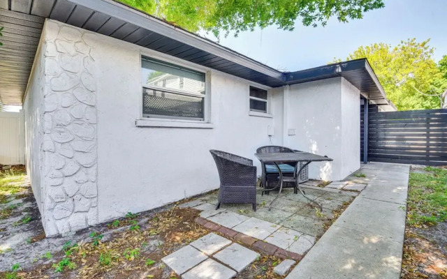 Pet-friendly Palmetto Duplex ~ 2 Mi to Riverwalk!