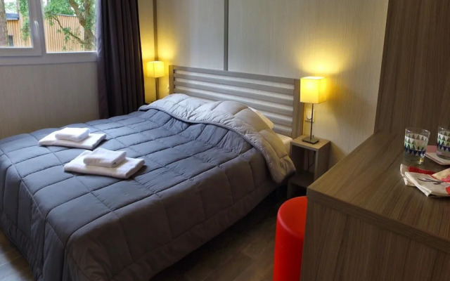 Apartment by Opal Coast Beach With Pool Access