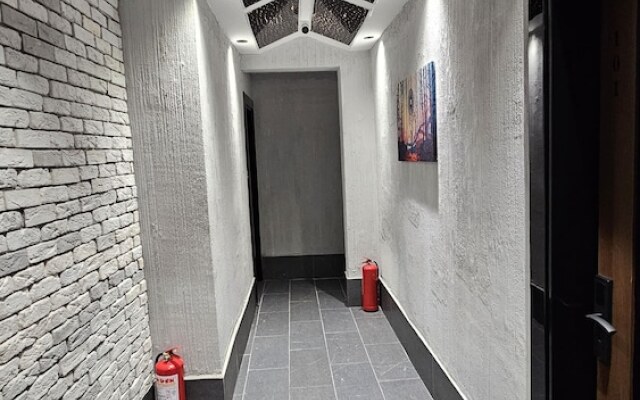 Rever Hotel