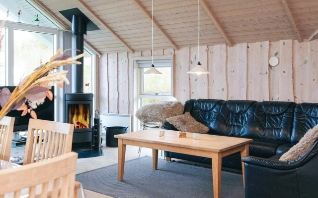 8 Person Holiday Home in Harboore-by Traum