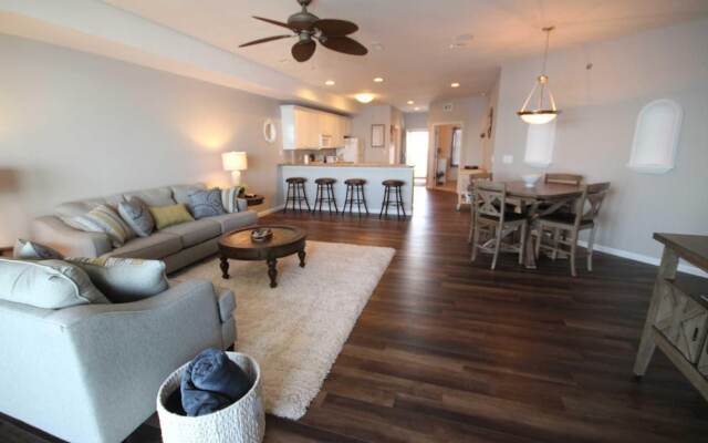 Lands End 205 - 3 Br Condo