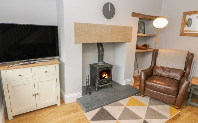 5 Bank Cottage