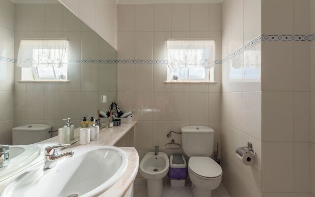 Dipti's Bed and Breakfast